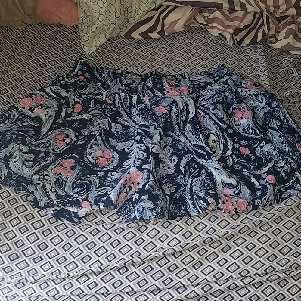 Torrid Size 1 Pleated Shorts